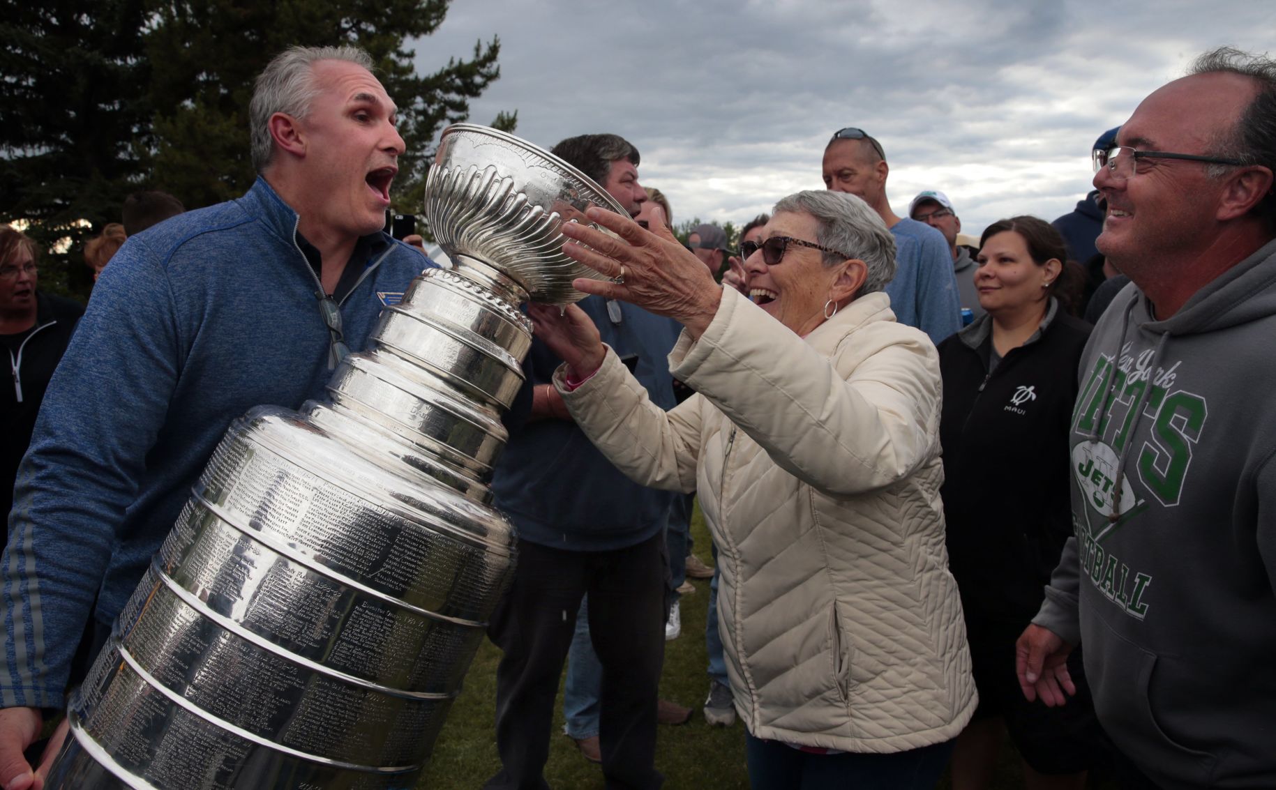 The road to Calahoo welcomes the Stanley Cup